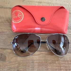 Ray-Ban Aviator Sunglasses with Red Case